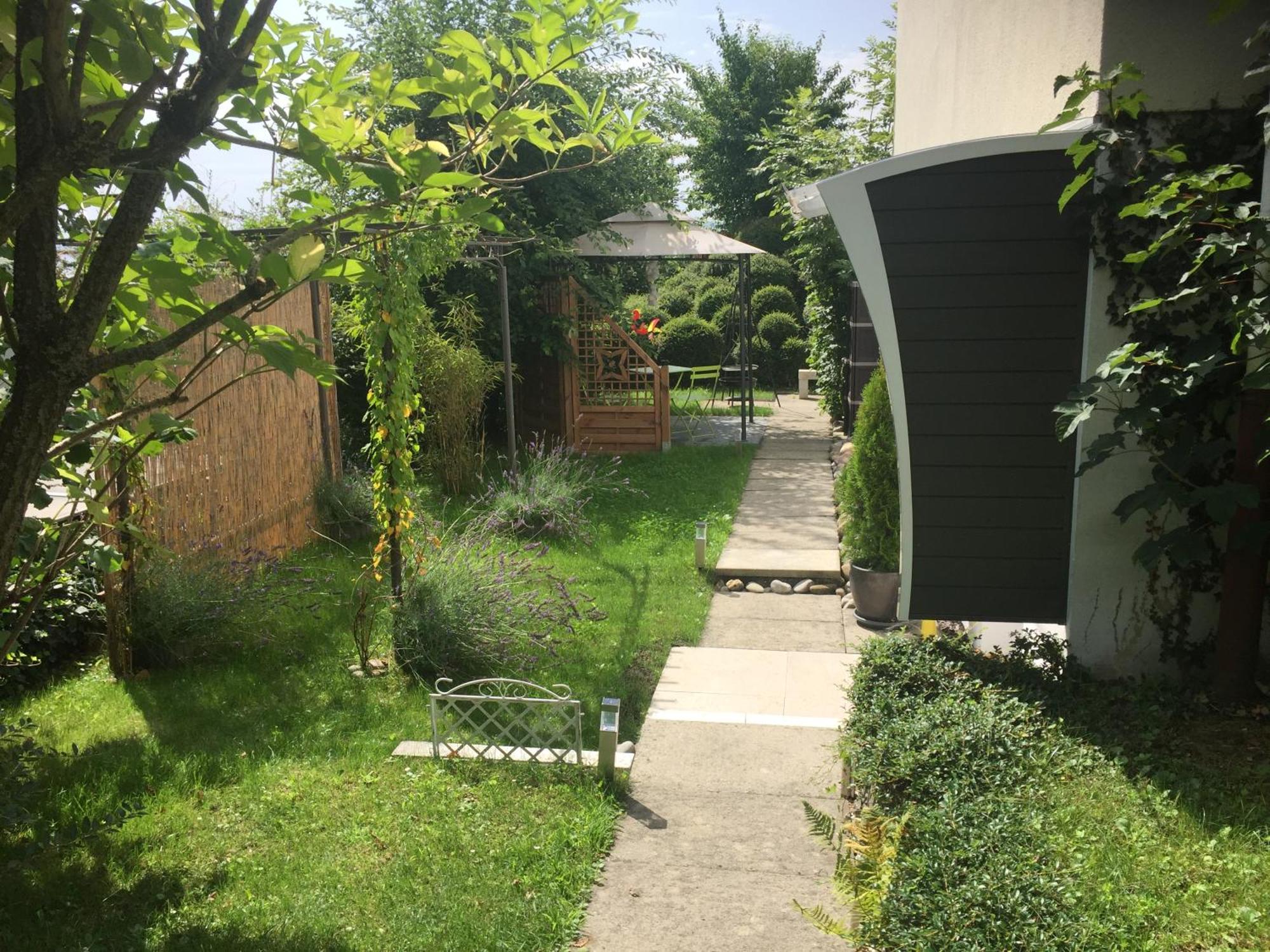 Joline Private Guest Apartment Just Feel At Home Jens エクステリア 写真